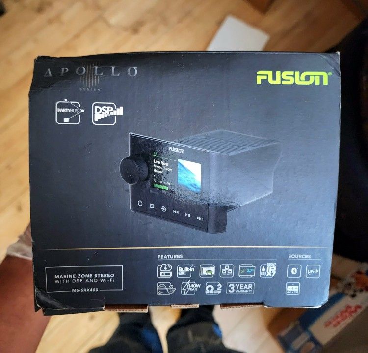 Fusion Apollo MS-SRX400 Marine Zone Stereo