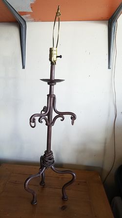 Table lamp