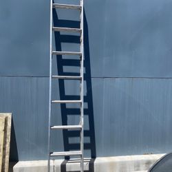 16’ Metal Ladder