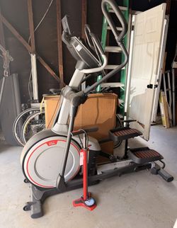 ProForm Endurance 920 E Commercial-Grade Front-Drive Elliptical With A 7" Smart HD Touchscreen