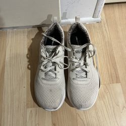 Sketchers Memory Foam Size 8.5