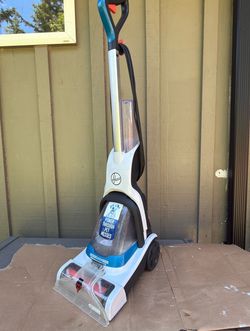Carpet cleaner vacuum
