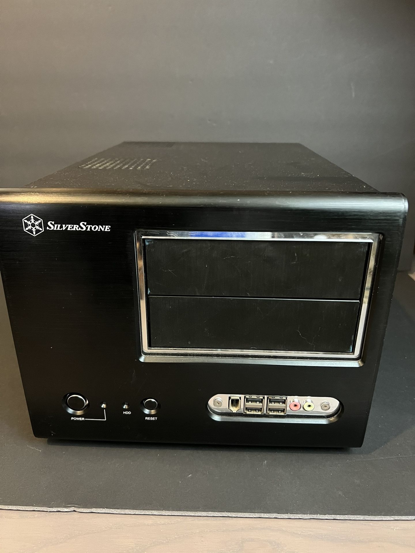 *FOR PARTS/READ DESCRIPTION* Gigabyte GA-78LMT-S2P AM3 AMD + SilverStone Case