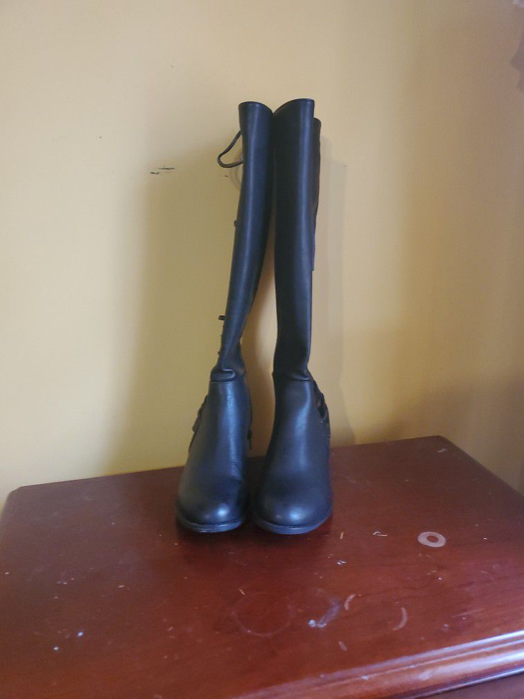 Women Boots Size 10 Wide