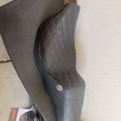 SDC HARLEY SADDLE MAN SEAT 