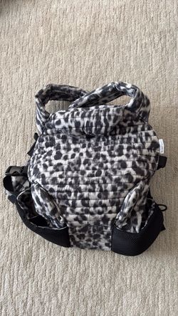 Bumpsuit Armadillo infant carrier