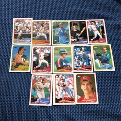 89 Topps Baseball HOF. Lot 