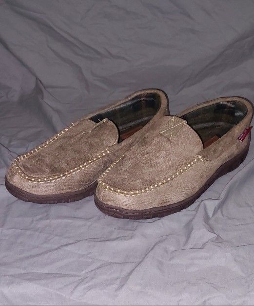 Signature Levi Struss House Loafer Slippers Size 9-10 New 