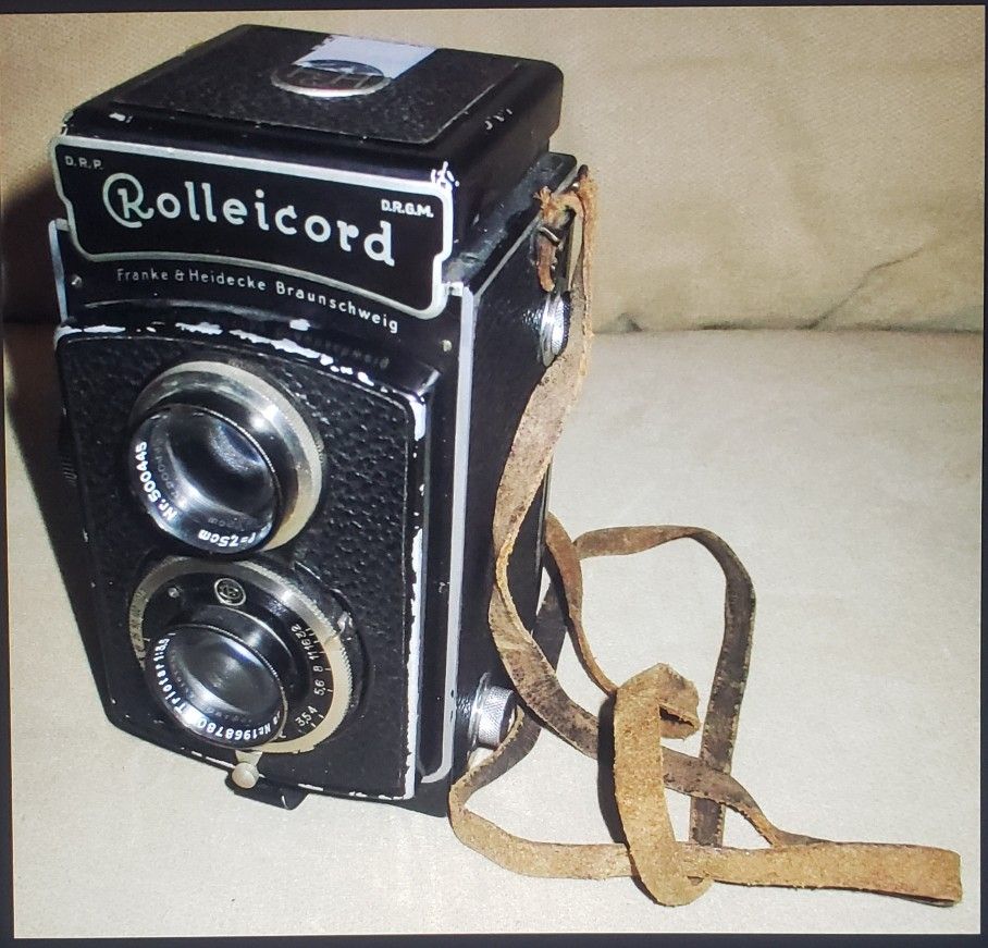 Vintage Rolleicord Carl Zeiss Ia TLR Film Camera - 6x6 Triotar 3.5/7.5 - Japan