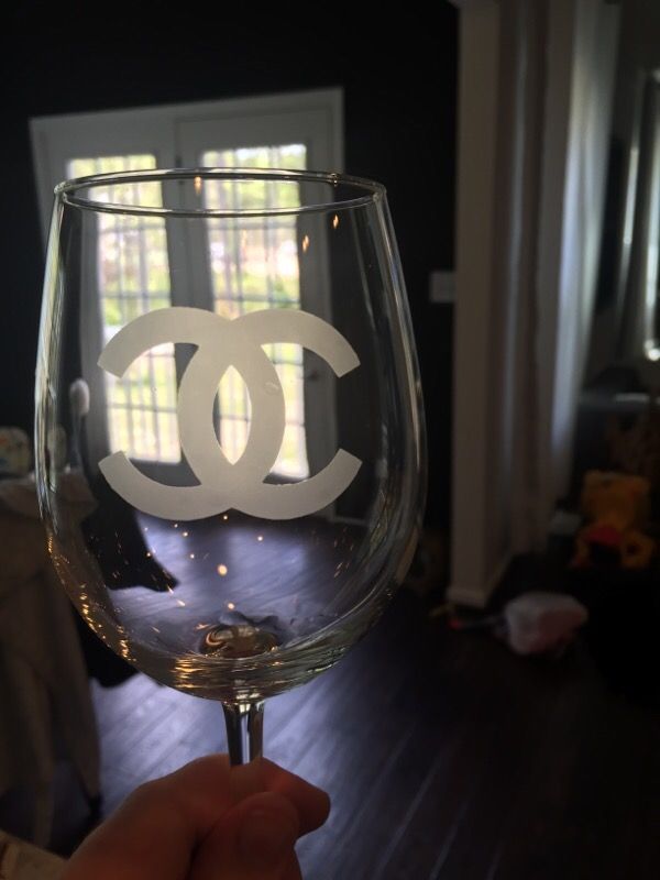 Set of 4 etched Chanel logo stemless wine glasses