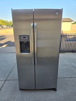 REFRIGERATOR GE STAINLESS STEEL