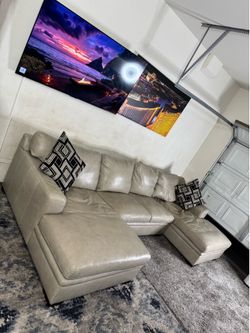 * Gently Used * Living spaces 3pc Modular sectional sofa ( Free Delivery )
