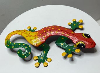 Hand-Painted Metal Gecko Wall Art