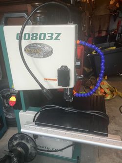 Grizzly industrial band saw