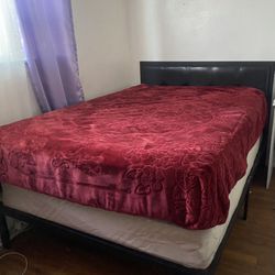 Metal Sturdy Bed Frame With Mattress 