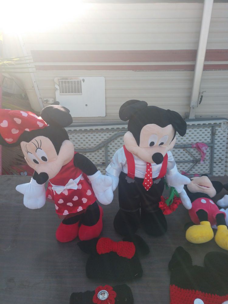 Mickey and Minnie standing dolls