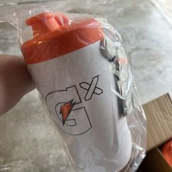 64oz Gatorade Bottle 