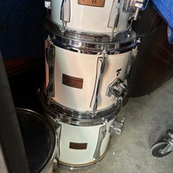 Pearl All Maple Drum Set. Zildjian Cymbals 