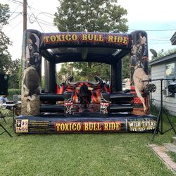 renta de toro mecánico