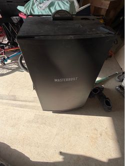 Cabinet smoker