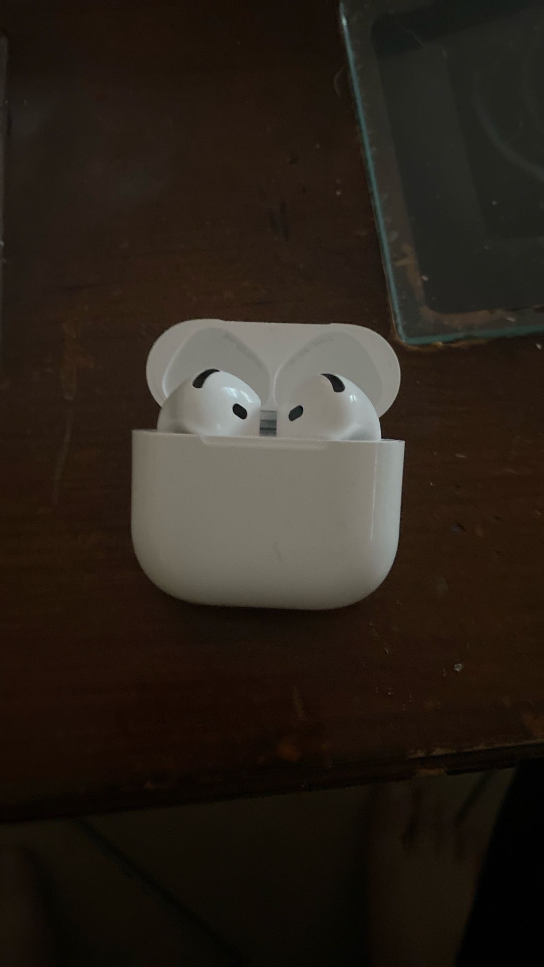 Airpods 4 with anc