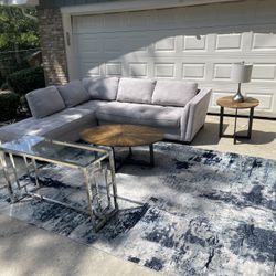 Living room set (Delivery Included) READ DESCRIPTION