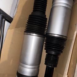 2013-2018 Land Rover Range Rover Front Pair Air Ride Suspension Air Strut Assemblies w/o CVD