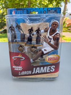 McFarlane LeBron James miami heat trophy Collector Club exclusive  figure MVP , CHAMP