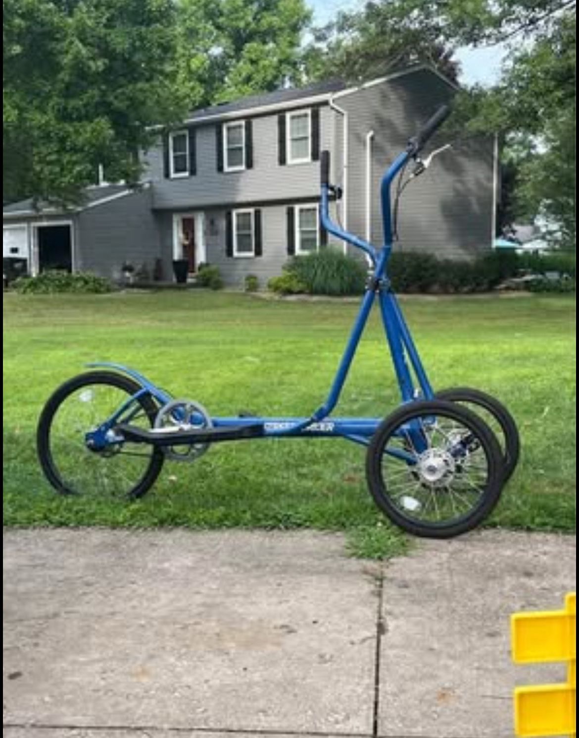 Indoor/outdoor Elliptical Street Strider 7i with Training Stand