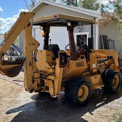 Case Backhoe/loader, Hydrostatic Transmission, 4wd And 4 Wheel Steering . 4 Cylinder 66 Hp Cummins Diesel Engine, Low 790 Hours Only!