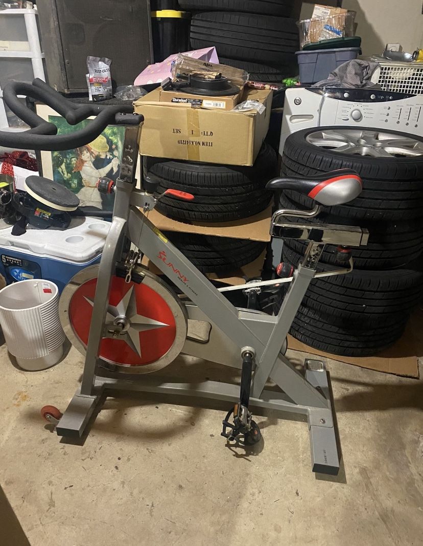 Sunny health exercise bike