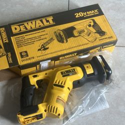 DEWALT 20V MAX XR Cordless Brushless Compact Reciprocating Saw (Tool Only)