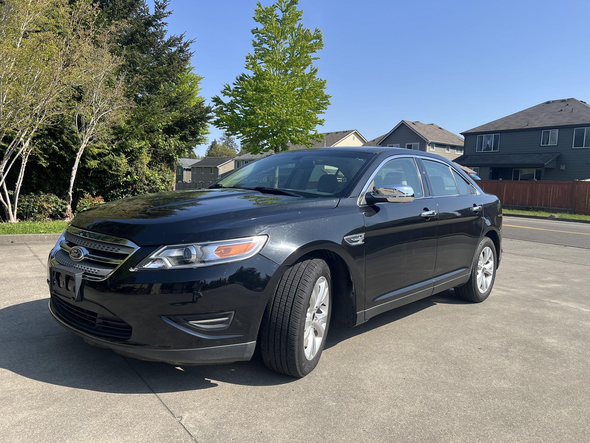 2011 Ford Taurus