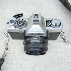 Minolta XG-1 35mm SLR Film Camera Kit with Manual Focus Zoom Lens

