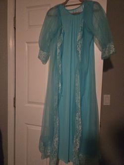 Vintage 1960's full length peignoir set