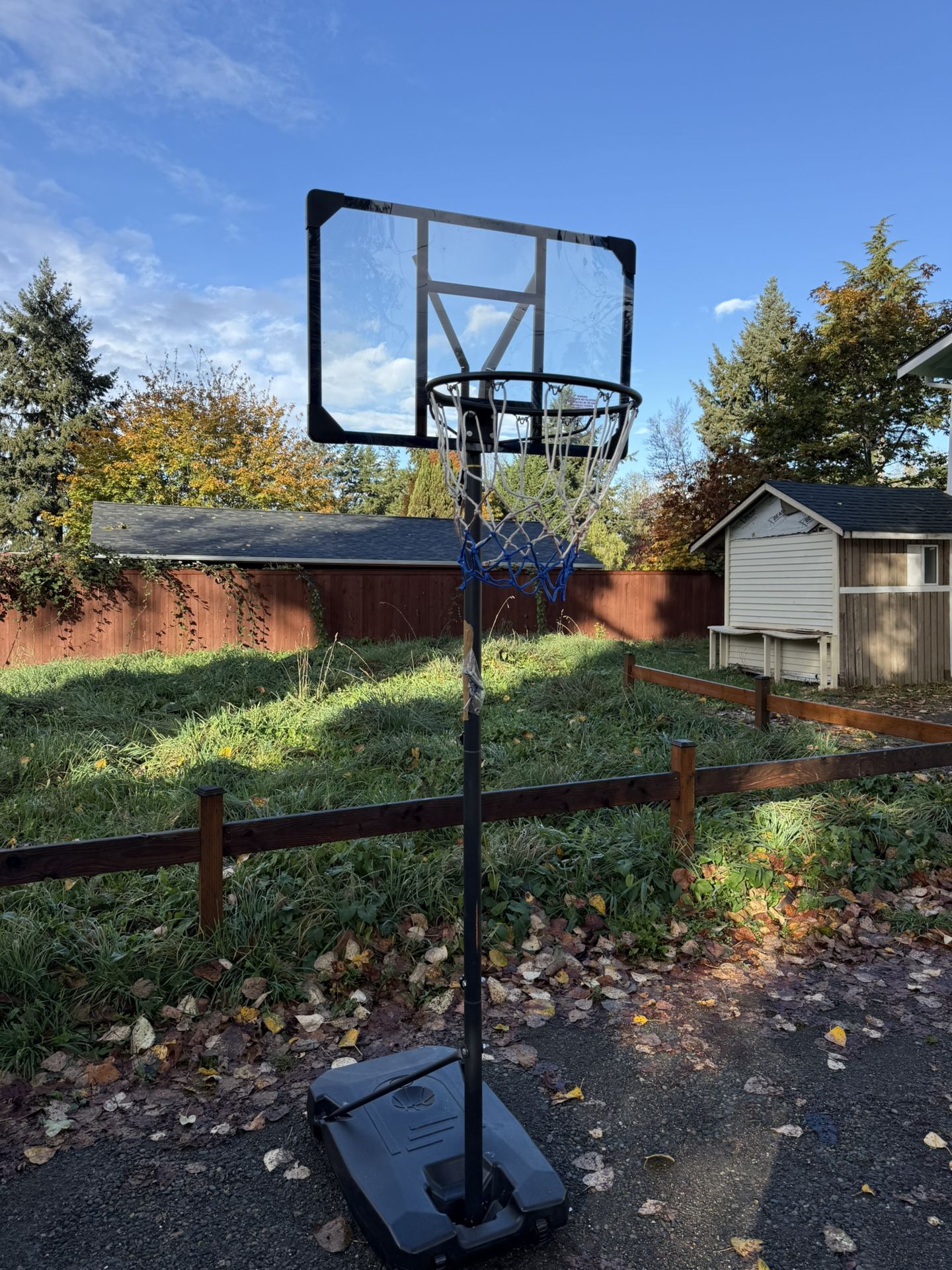 44" SPALDING NBA BASKETBALL HOOP WITH BASEBOARD