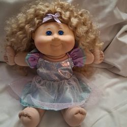 2011 White Girl Long Blonde Hair/ Blue Eyes Cabbage Patch Kid With Outfit