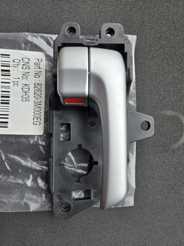 2008 - 2014 Hyundai Interior Door Handle, Right