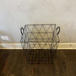 Wire Laundry Basket 