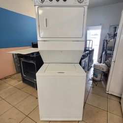 Whirlpool Stackable Washer and Gas Dryer Unit