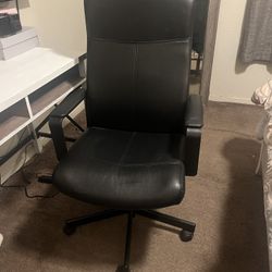 Black Office Chair 