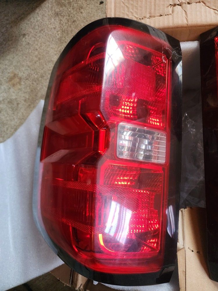 14-18 Silverado Taillights