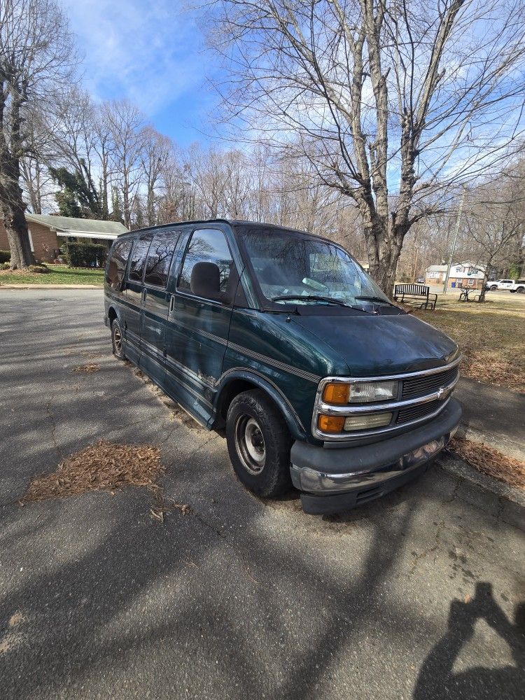 2000 Chevrolet Express