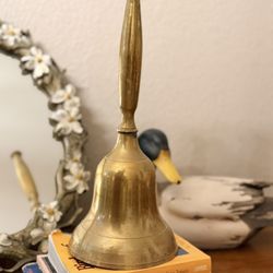 🔔 Large Vintage Brass Hand Bell – 12” Tall – Farmhouse Decor Accent