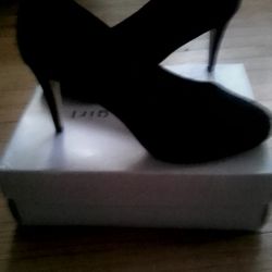 Steve Madden Black High Heel Shoes (New)