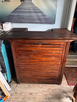 Outdoor bar