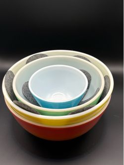 Pyrex Primary Colors Nesting Mixing Bowl Set