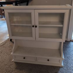 White cabinet