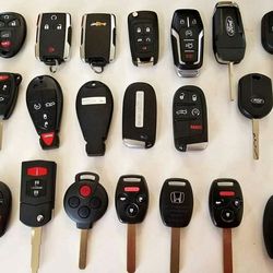 Car Keys - Remotes - Llaves - Controles
