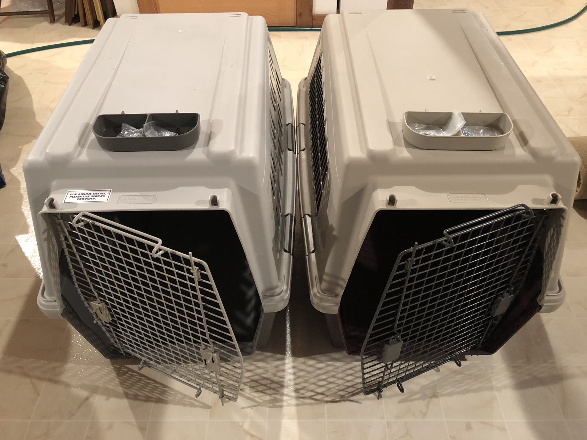 Petmate Furrarri 450 Large Breed Dog Crate for Sale in Carol Stream, IL